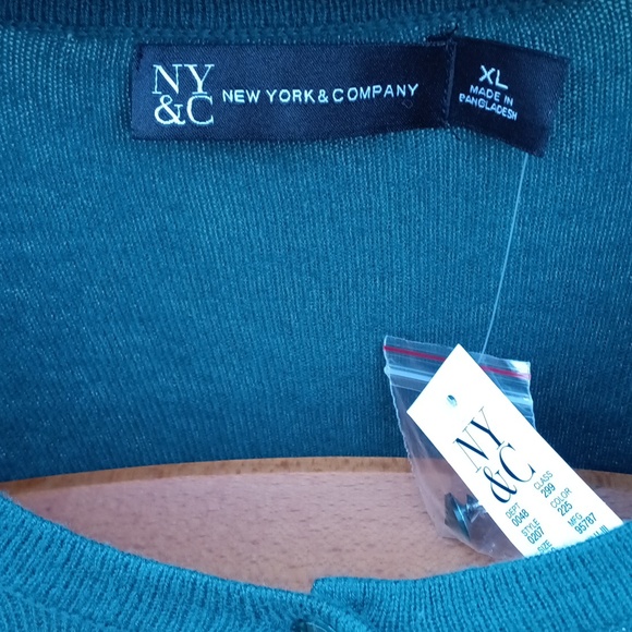 NY & C Jeweled-Button Chelsea Crewneck Cardigan Size: XL NEW WITH TAGS - Picture 2 of 6